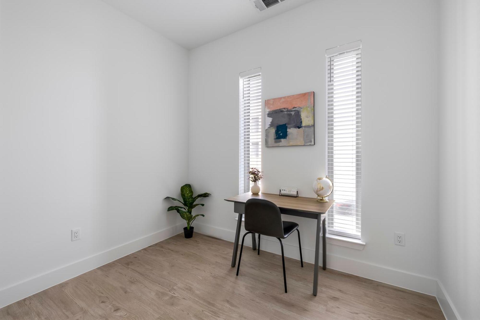 Railyard Apartments By Barsala Denton Room photo